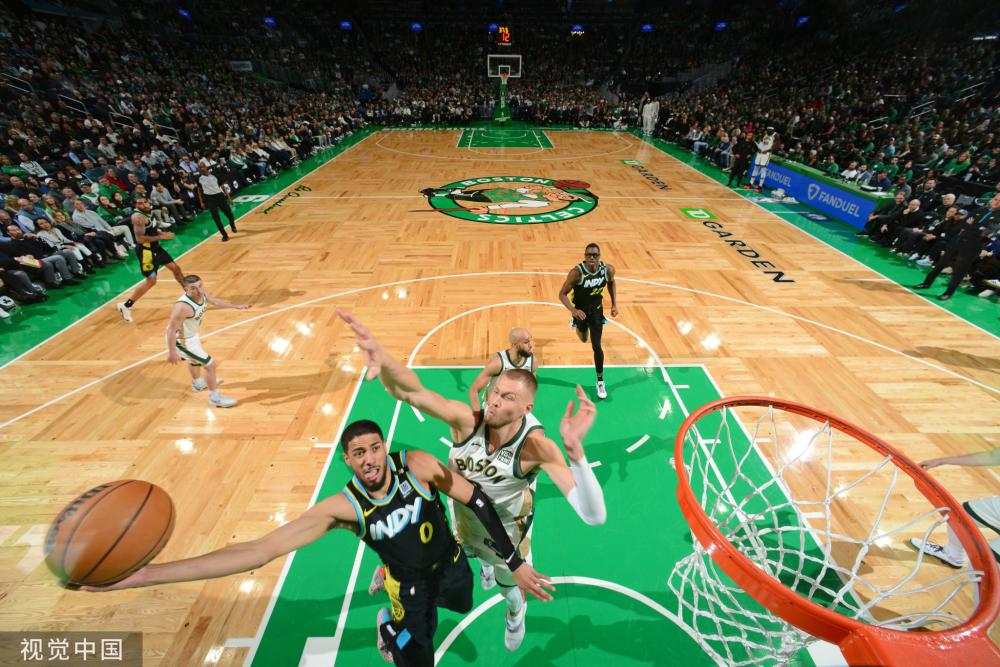 相比之下 相比之下